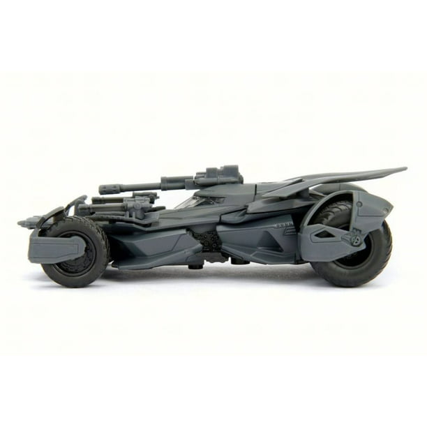 Justice League Batman Batmobile Tumbler 1:32 Jada Toys 99230